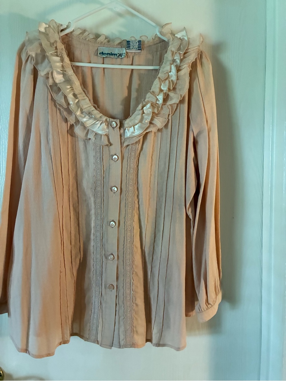 Denim 24/7 Pale Pink Ruffle Collar Button-Front Women's Blouse